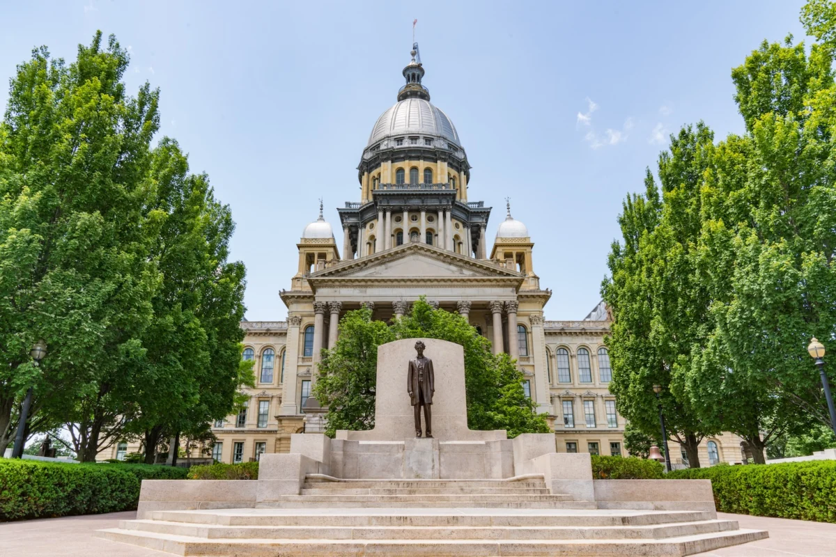 The Battle for Illinois’ Housing Future: Pritzker’s Ambitious Reform Hits a Legislative Wall