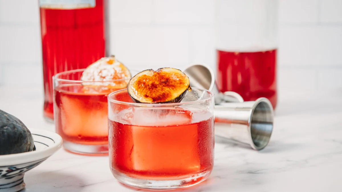 The Art of the Infusion: Elevating the Classic Negroni with Seasonal Fig and Vanilla