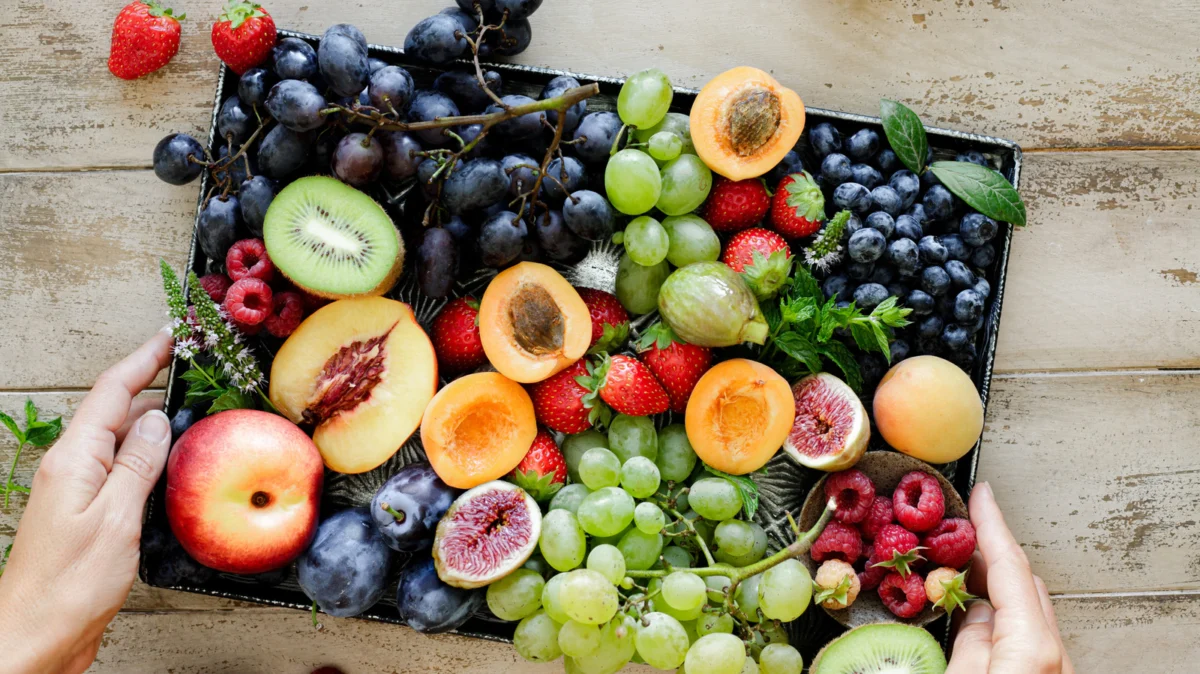 The Fiber King: Why Passion Fruit Outshines Berries in Nutritional Supremacy