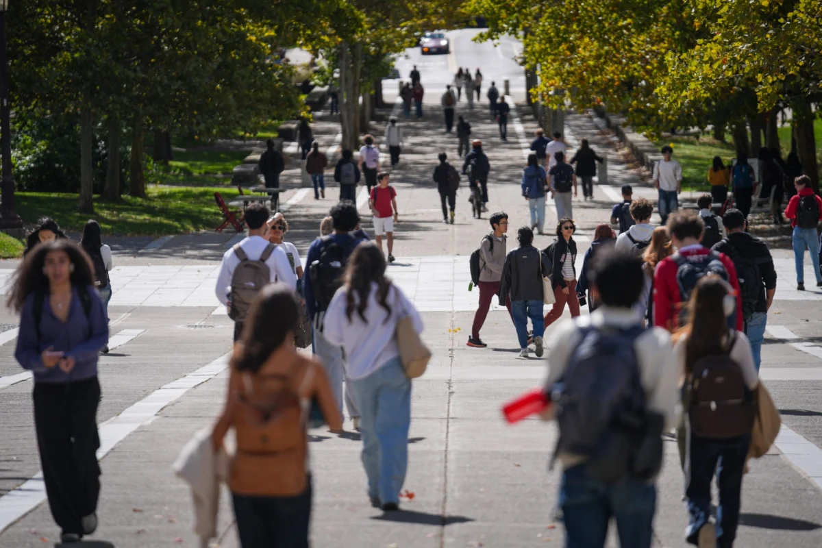 The Great Disconnect: Why Americans’ Faith in Higher Education is Plummeting While Enrollment Remains Steady