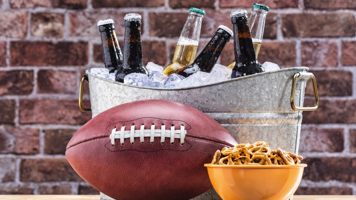 The Gridiron Gold Standard: 14 Expert-Curated Beers to Elevate Your Tailgate